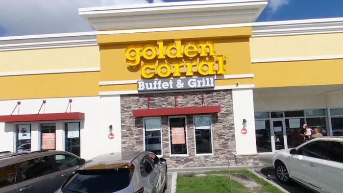 Popular buffet with rodent and roach issues! Midtown restaurant and lounge still has rodent issues