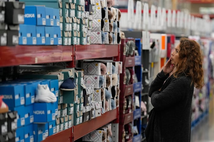 Fed Faces Data Shortage Amid Government Shutdown, Considers Rate Cuts