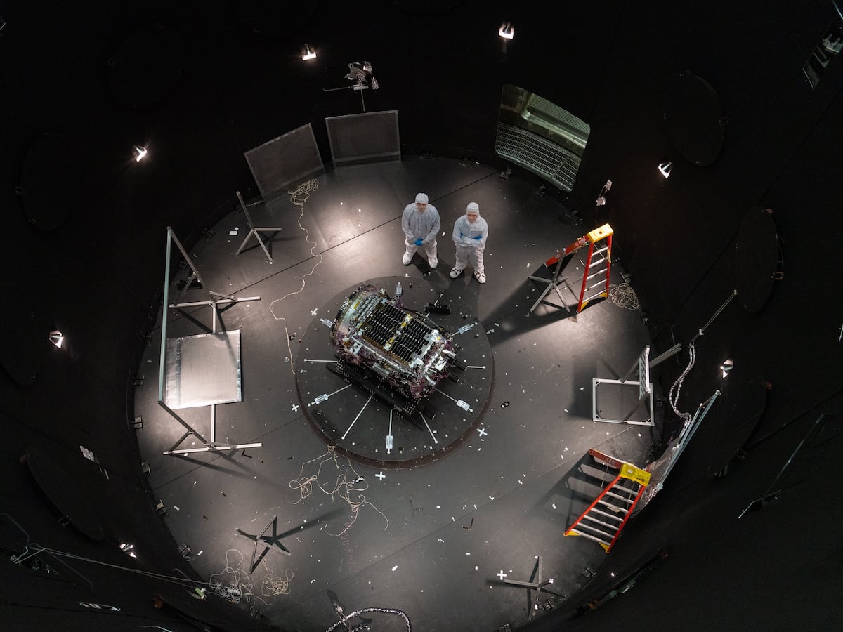 Image linked from the original feed: Private mission to rescue NASA's aging telescope runs into its own trouble