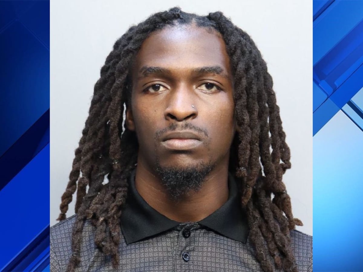 Image linked from the original feed: MDSO: Conductor hizo trompos antes de huir de agentes a más de 100 mph en Miami-Dade