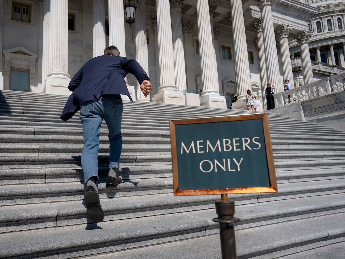Image linked from the original feed: How to run for reelection in a messy Congress? It's not easy