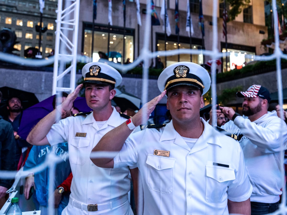 Image linked from the original feed: Navy says it will no longer release sailors' service history, another restriction on press access