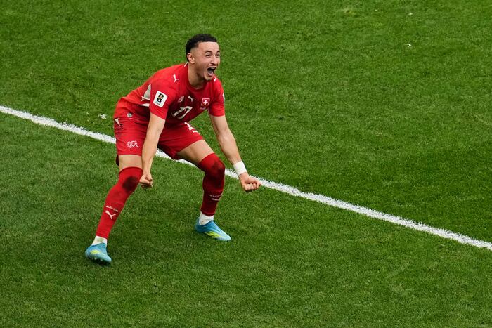 Ruben Vargas sends Switzerland to the World Cup quarterfinals with shootout win over Colombia