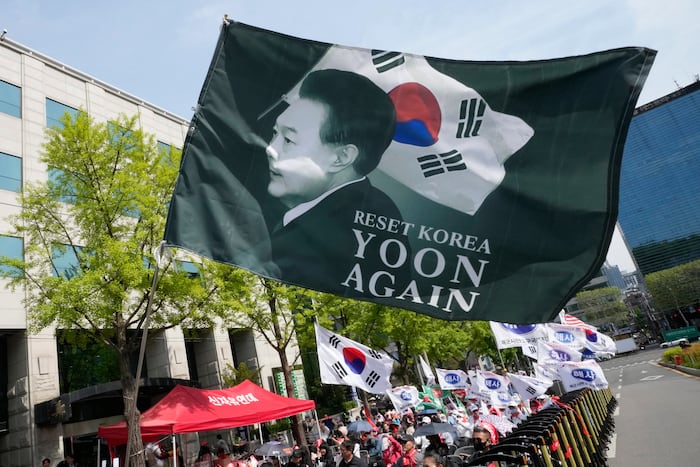South Korean court sentences ex-President Yoon to 7 years for charges including resisting arrest
