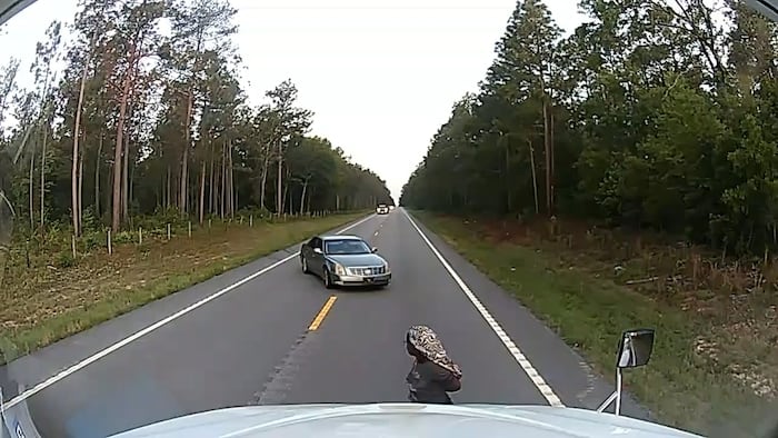Video shows moment truck-driving preacher helps thwart alleged kidnapping in South Carolina
