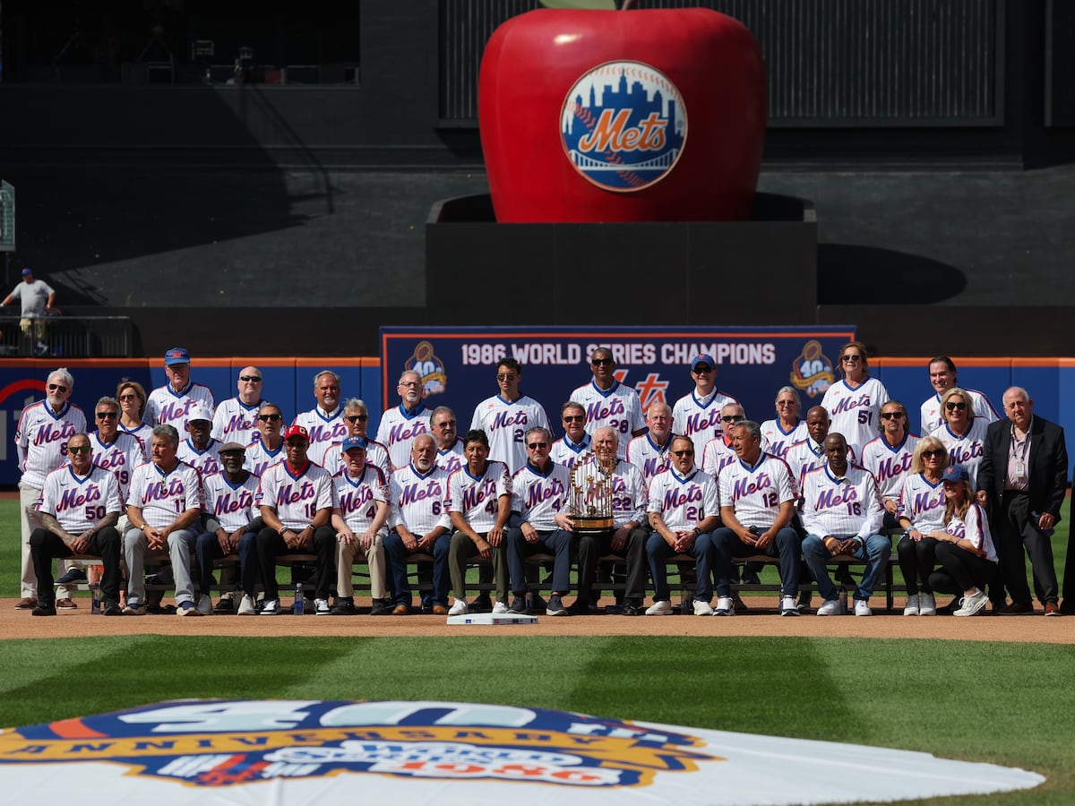 Image linked from the original feed: Members of the 1986 World Series champion Mets celebrate the 40th anniversary of team's last title