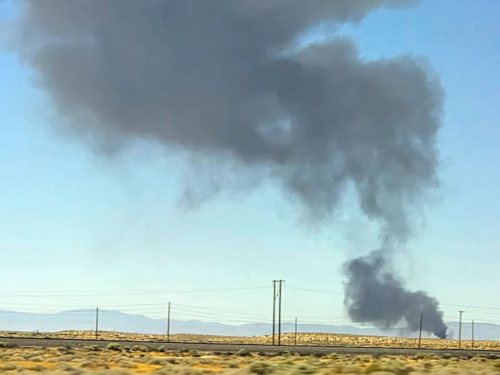 B-52 on test flight plunged at nearly a mile a minute before crashing, killing 8