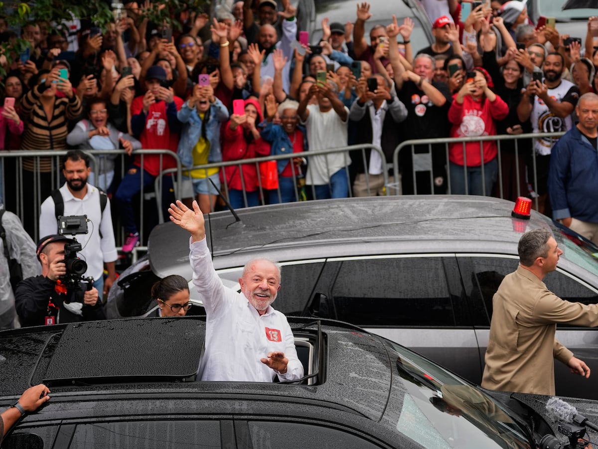 LO ÚLTIMO: partidarios de Lula celebran su triunfo en la segunda vuelta electoral