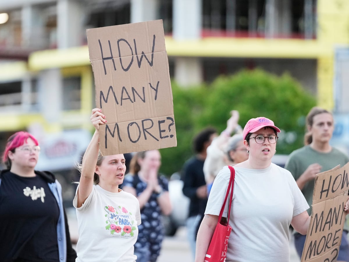 Image linked from the original feed: Wisconsin governor calls for transparency after Madison officer fatally shoots man with knife
