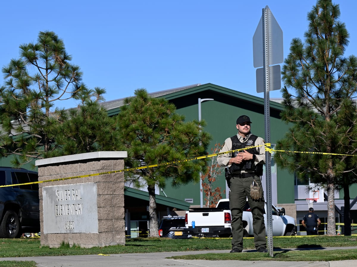 5 people believed dead following shooting at Oregon elementary school, 2 officials tell AP