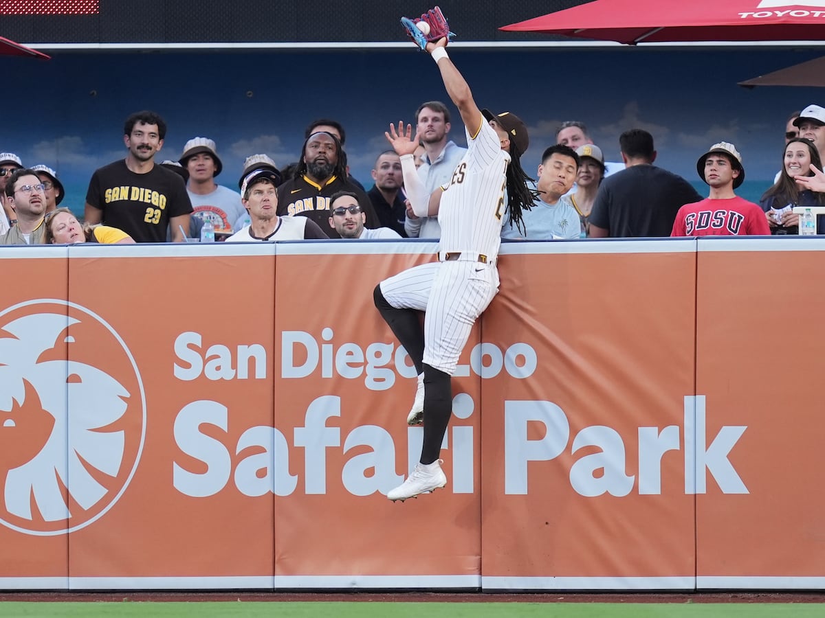 Image linked from the original feed: Tatis makes spectacular catch to rob Devers of a 3-run home run