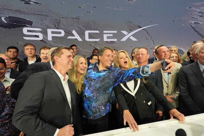 US stocks rise after oil prices ease and SpaceX soars in its debut on Wall Street