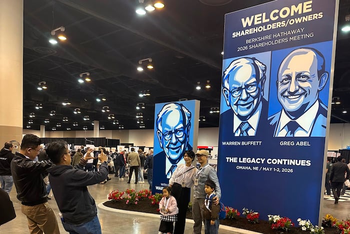 Crowd shrinks as Berkshire Hathaway's new CEO leads the annual meeting for the first time Saturday