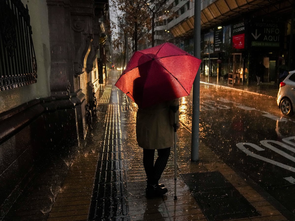Image linked from the original feed: Muertos por fuertes lluvias en Chile ascienden a 13; autoridades empiezan a contabilizar daños