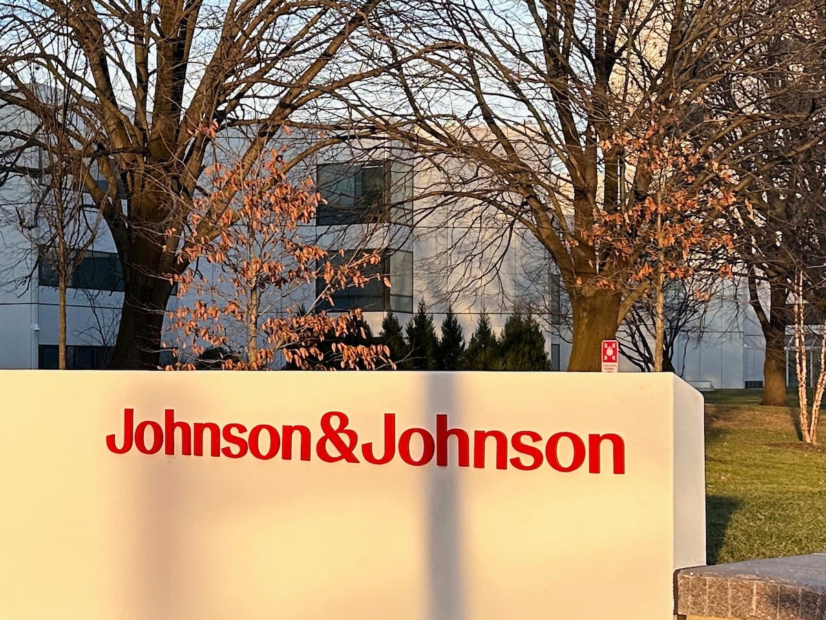 Image linked from the original feed: Johnson & Johnson proposes $5.5 billion talc settlement to end marathon legal fight
