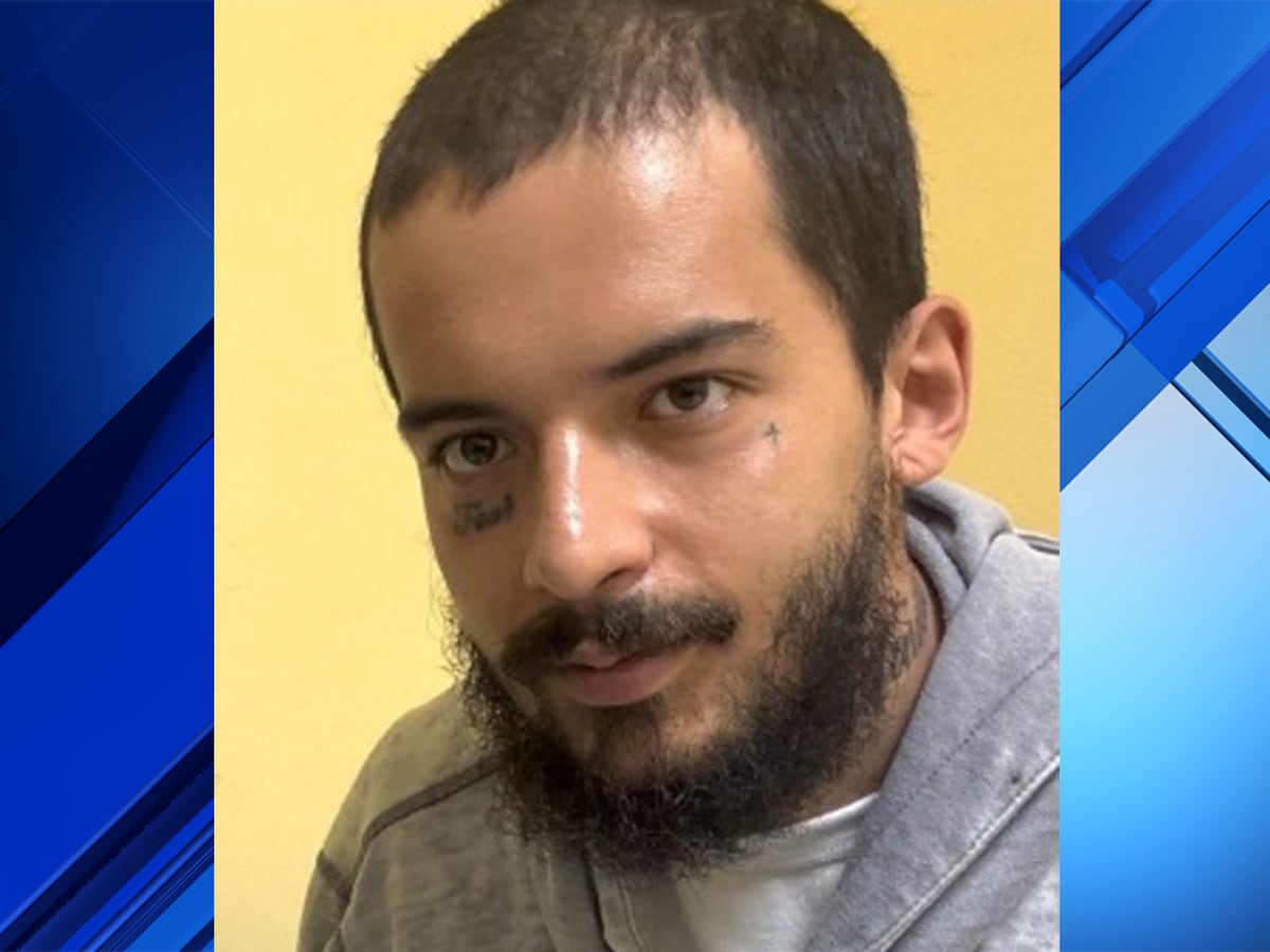 Image linked from the original feed: Policía busca ayuda para encontrar a hombre de 25 años desaparecido en Little Havana