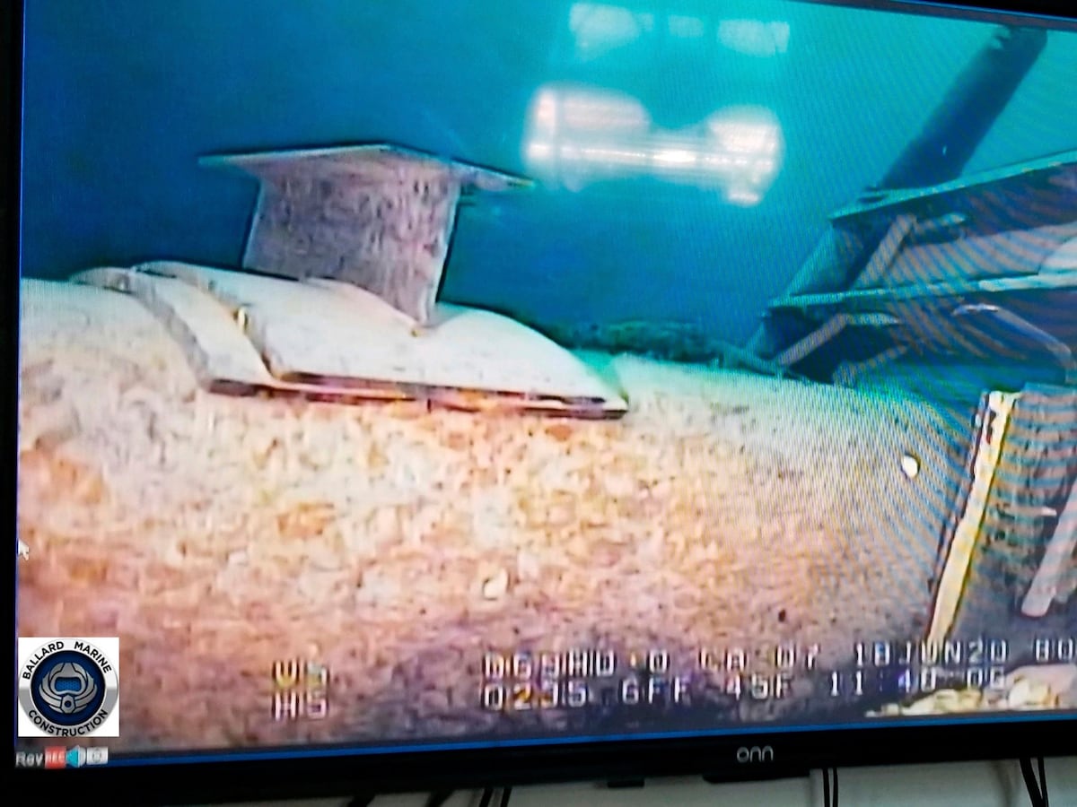Image linked from the original feed: Michigan Supreme Court rejects permit for Enbridge oil pipeline under Great Lakes