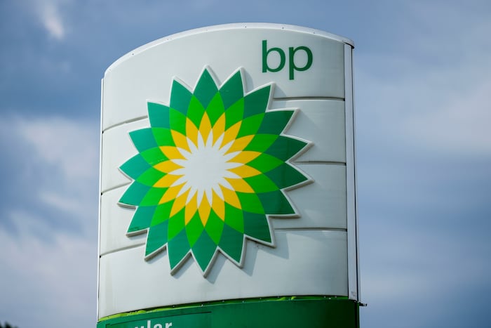 Oil giant BP ousts chairman over 'conduct'