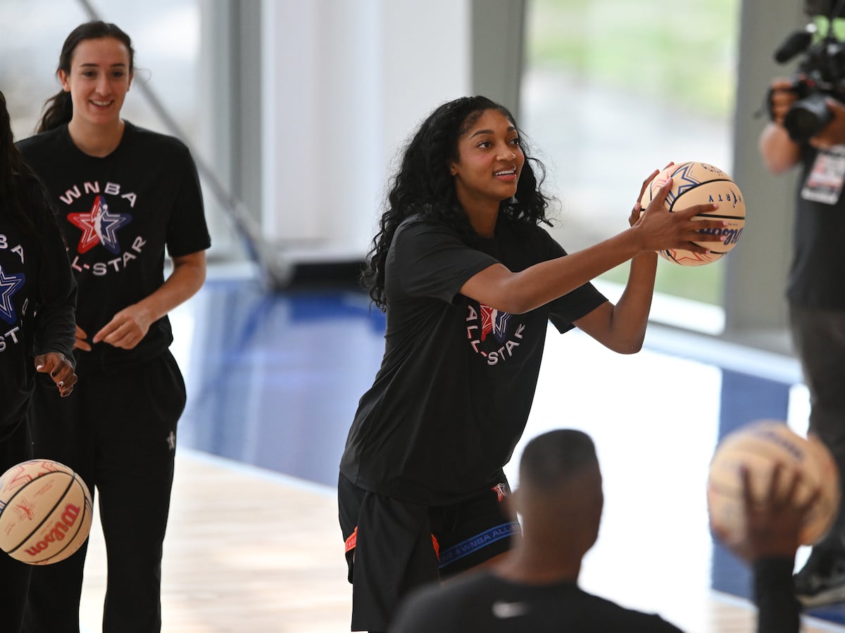 Image linked from the original feed: Delle Donne, Austin and high schooler Banks spark Washington to Shooting Stars title
