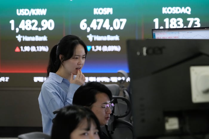 Asian stocks are mixed as the Iran war standoff pushes oil prices higher
