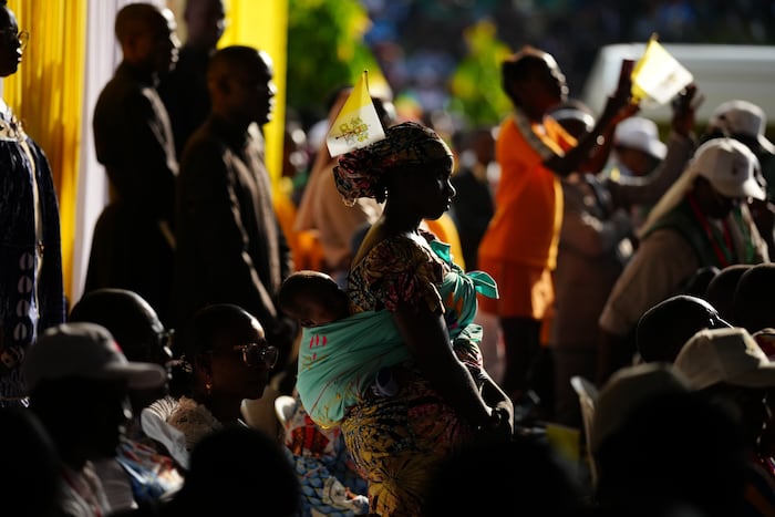 Pope urges young people to resist temptation of corruption in big Mass in Cameroon