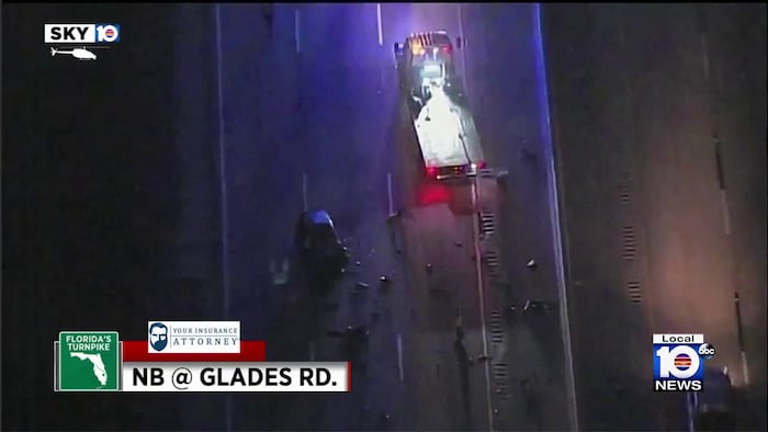 2 killed in wrong-way crash on Turnpike in Palm Beach County