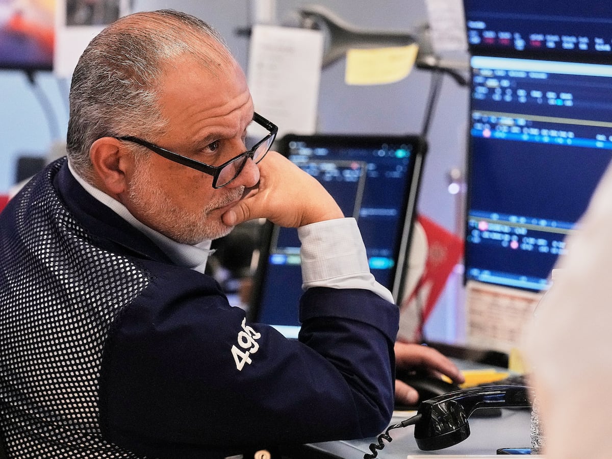 U.S. Stocks Rise as AI Shares Swing Amid Borrowing-Cost Concerns