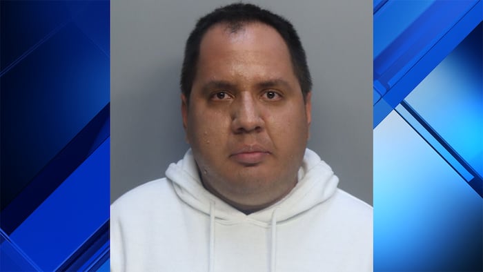 Man accused of trying to solicit girls, 11 and 14, online