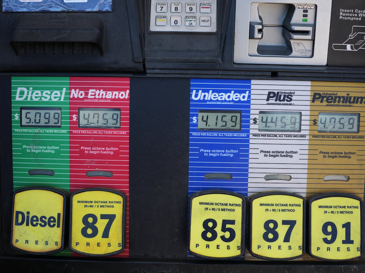 Image linked from the original feed: Big oil companies continue to post banner profits as fighting in Iran drives costs higher
