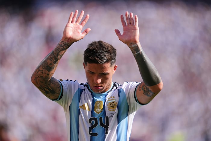 Record $4.7B Premier League Transfer Spree Ends with Fernandez to City