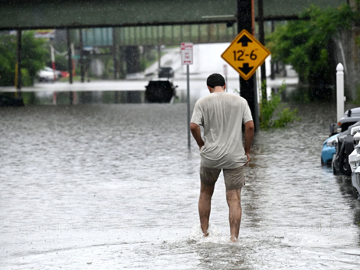 Image linked from the original feed: Fuertes lluvias provocan inundaciones repentinas y rescates en el norte de Nueva York