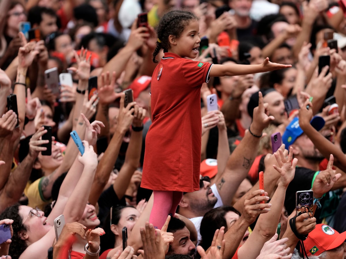 Brasil afronta un tenso balotaje Lula-Bolsonaro con la influencia de EEUU en juego
