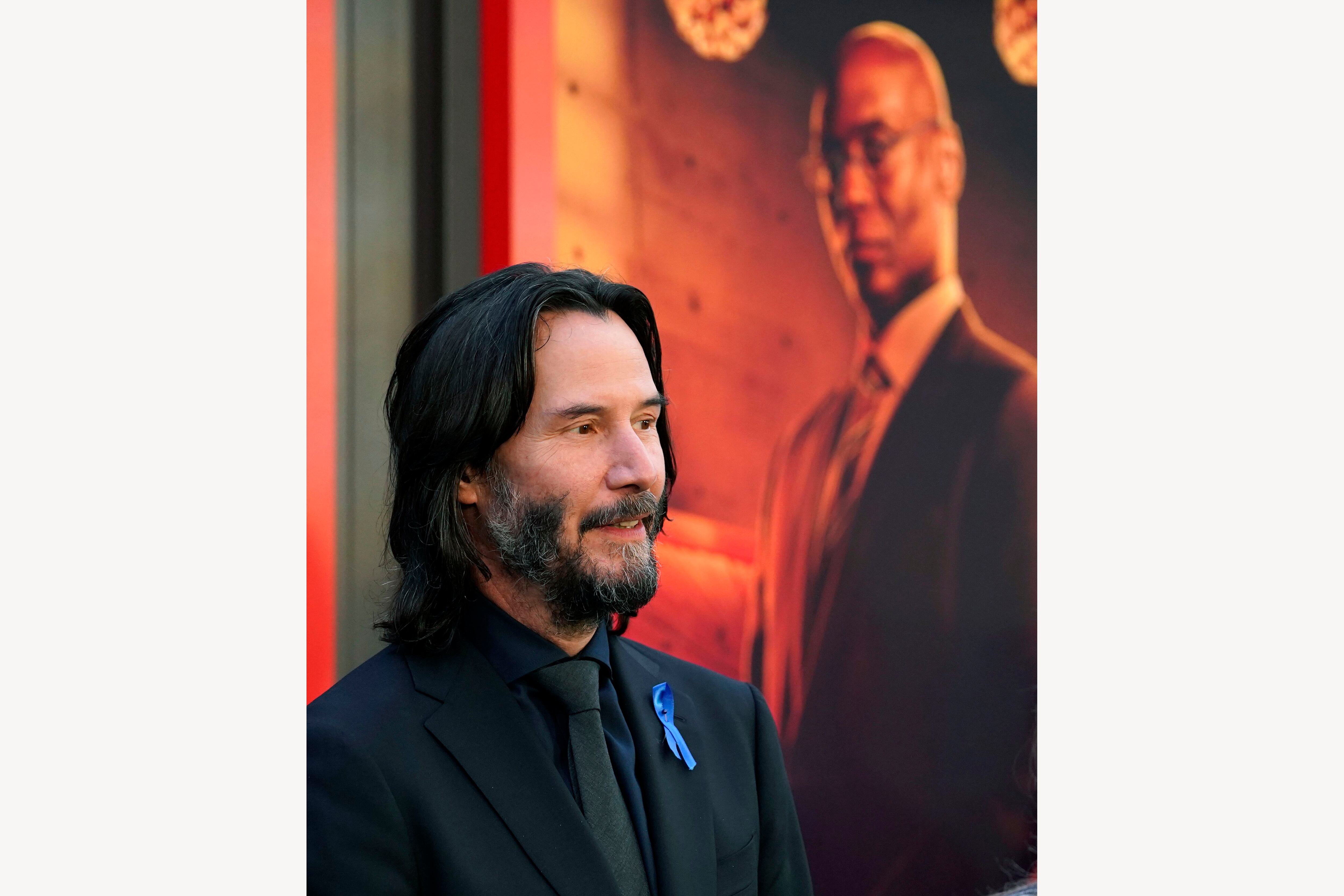 Keanu Reeves Pays Tribute to Lance Reddick at “John Wick 4” Premiere – Robb  Report