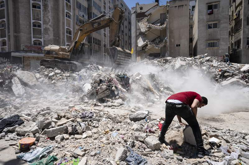 UN rights chief: Israeli strikes in Gaza may be war crimes