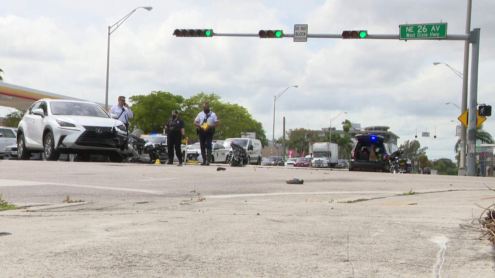 FHP: conductor de SUV choca con oficial en motocicleta de Miami Beach