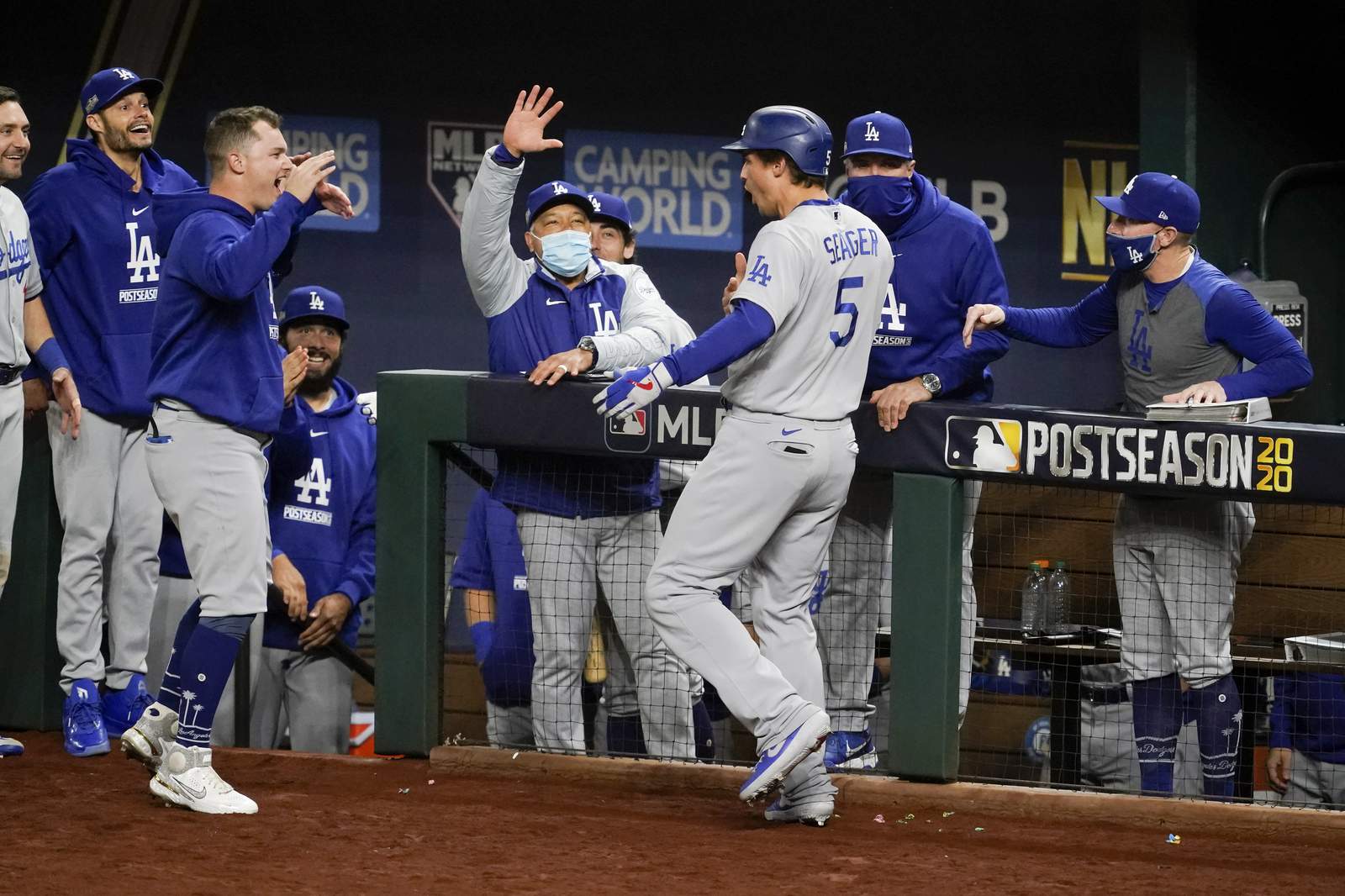 Smith off Smith, Seager 2 HRs as Dodgers beat Braves in NLCS