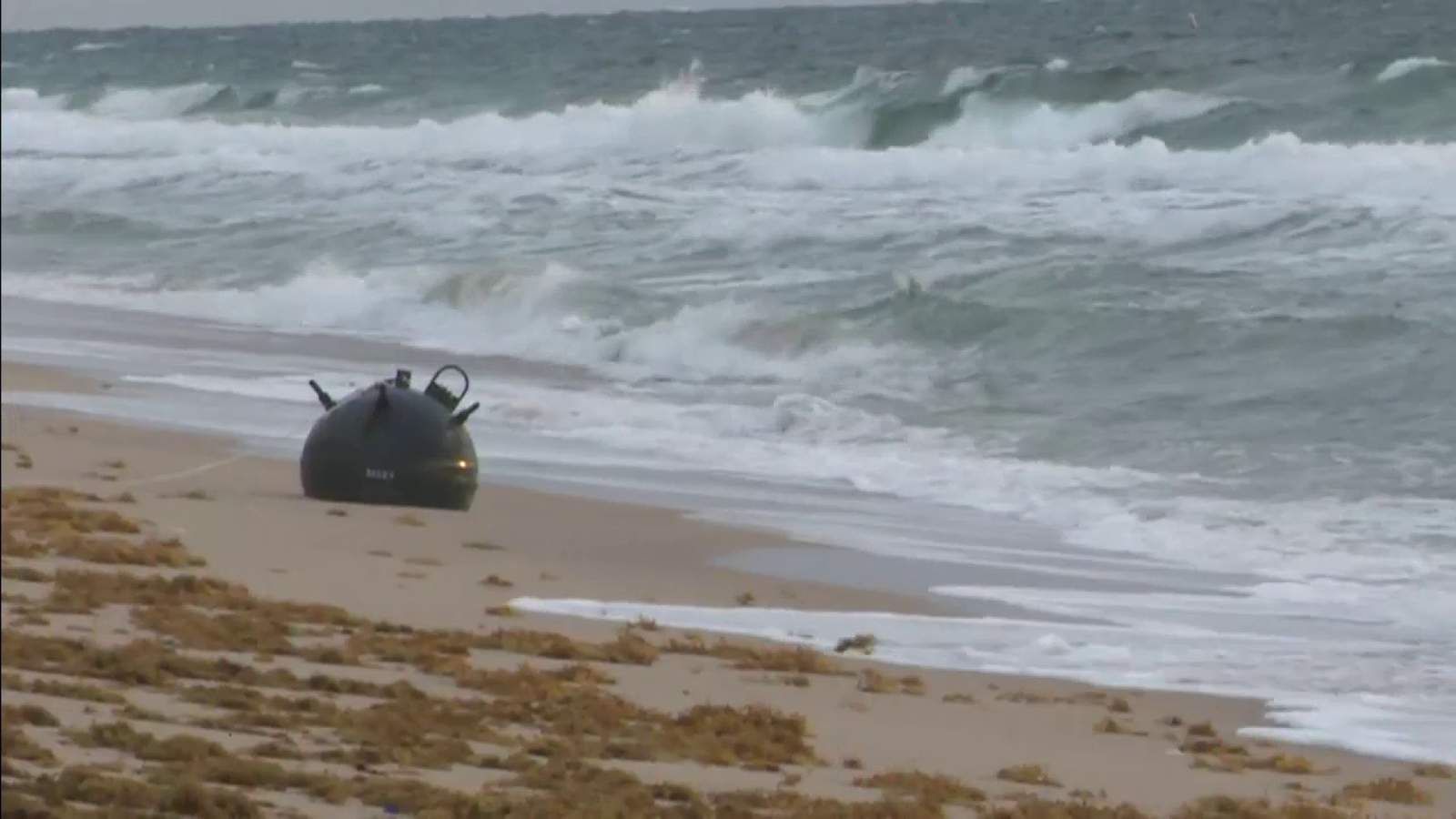 Naval mine hits shore in Lauderdale-by-the-Sea