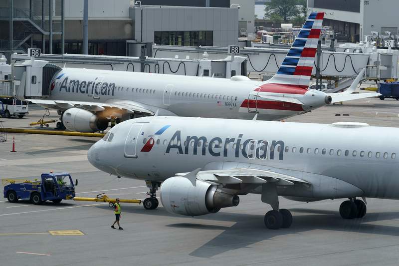 Southwest, American post 2Q profits as air travel picks up