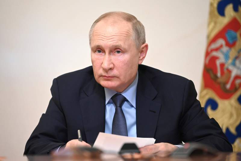 UK journalist sued by Russian billionaires over Putin book