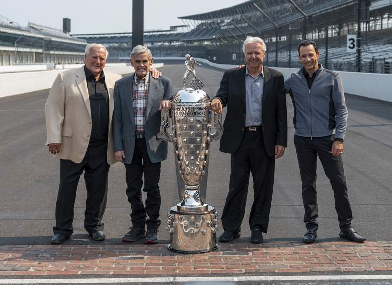 Castroneves tops Motorsports Hall of Fame of America class