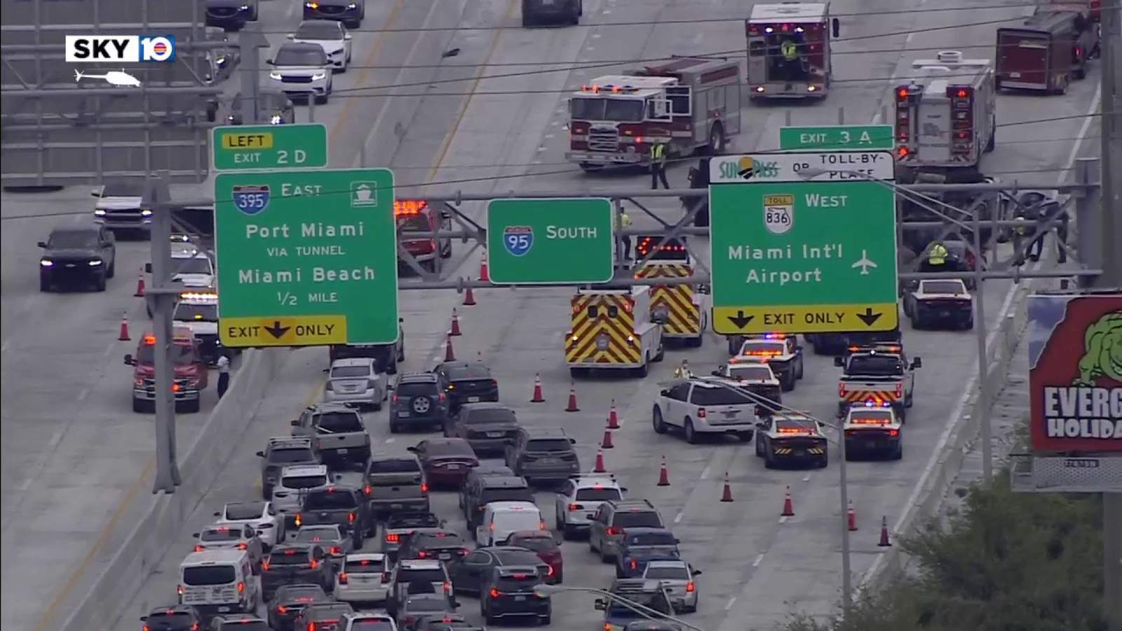 Rollover crash on I-95 southbound by Airport Expressway has right lanes blocked
