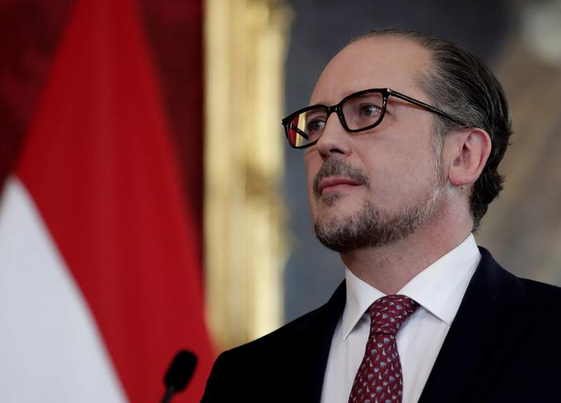 Austria swears in new chancellor after Kurz steps aside