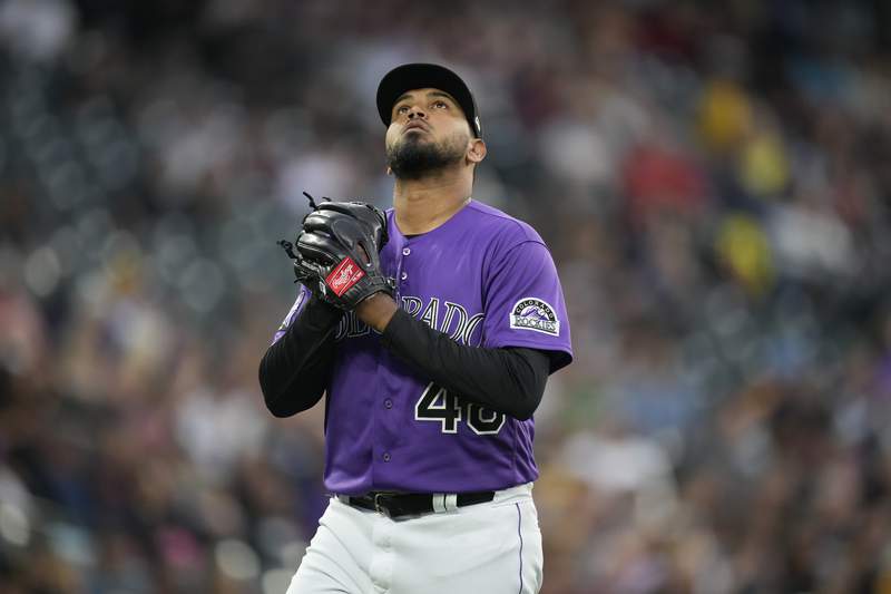 Marquez hitless for Rockies through 7 innings vs Pirates